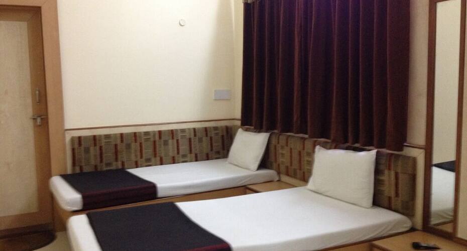 Hotel Rajdhani, Latur 1